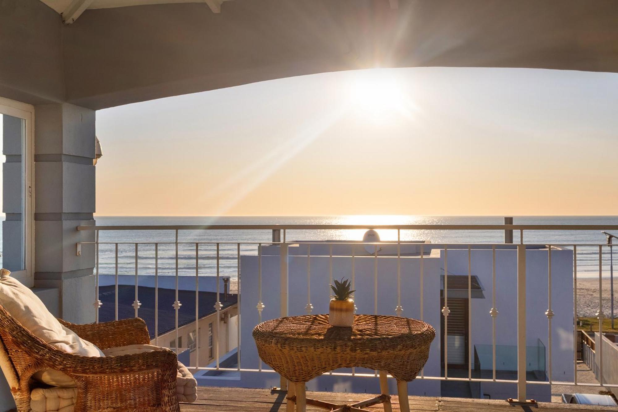 The Sandcastle Guesthouse - Мелкбосстранд Екстер'єр фото
